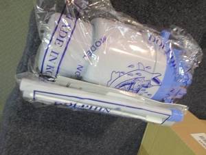 lot 95 image: Dolphin Water Pump - BPA-Free Manua...