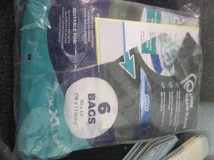 lot 103 image: Pack of 6 Vacuum Storage Bags Z1...