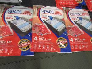 lot 104 image: 3- 4pk Travel Roll Up Bags Z1...
