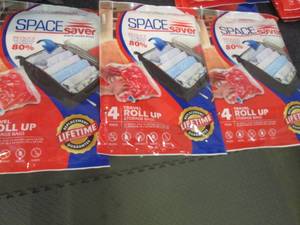 lot 106 image: 3- 4pk Travel Roll Up Bags Z1...