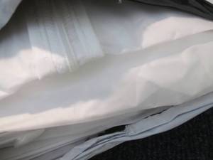lot 107 image: 6 Breathable garment bags Z1...