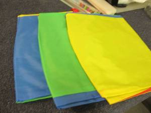 lot 150 image: 3 Large Nylon Primary Colored ToyL...