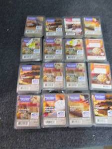 lot 223 image: 16 pks  Scented Wax Melts...