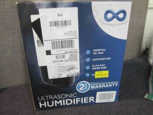 lot 274 image: Ultrasonic Humidifier open box...