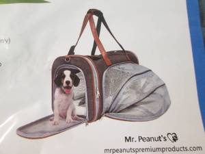 lot 290 image: Mr. Peanuts Airline Approved Soft ...