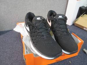 lot 294 image: Nike Lunar Fingertrap Shoes Mens 1...