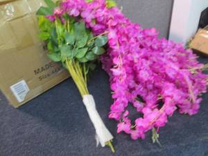 lot 300 image: 2 Bunches Flowing Artificial Flower...