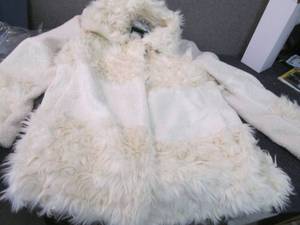 lot 340 image: Kensie Off White Ladies Large Light...