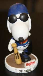 Worlds of Fun Planet Snoopy HyVee Joe Cool Baseball Bobblehead
