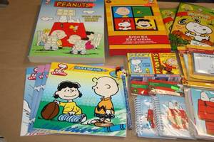 Peanuts Stationary and Crafts Lot  32 Items