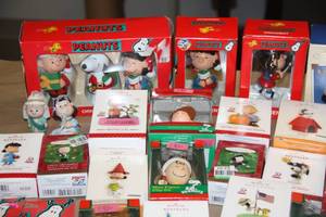 Peanuts Christmas Ornament Lot  35 Items