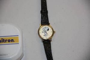 Peanuts Womens Watch with Leather Band