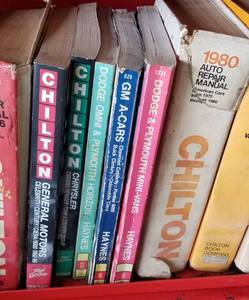 lot 110 image: Collection of Mechanics Reference Books Repair Manuals