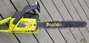 lot 113 image: Poulan 16 Inch Chain Saw