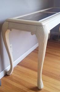 lot 132 image: Soft Contemporary Library Sofa Table