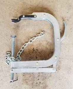 lot 118 image: Valve Spring Compressor and Tray