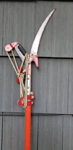 lot 112 image: Garden Warrior Yard Tool Package