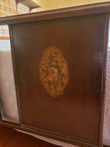 lot 142 image: Antique Metal Bed Size Full