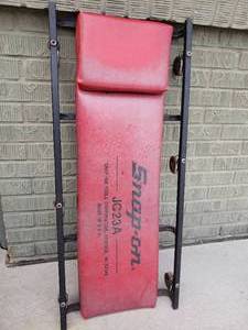 lot 35 image: Snap On Garage Creeper