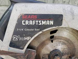 lot 24 image: Craftsman 7  Circular Saw