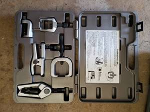 lot 10 image: Front End Service Set by OTC