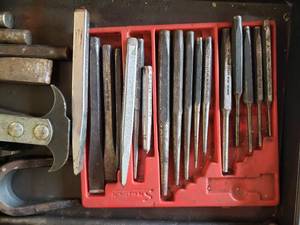 lot 71 image: Automotive Chisels & Punches Collection