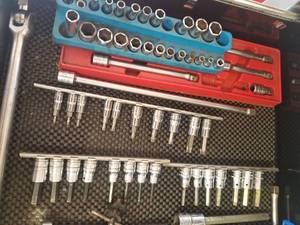 lot 89 image: Large Ratchet Set with Pneumatic Drivers