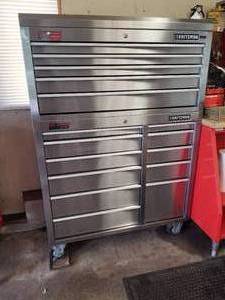 lot 1 image: Craftsman Tool Chest 14 Drawer