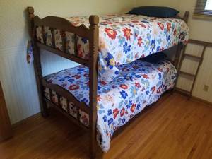 lot 139 image: Sweet Bunk Bed Set