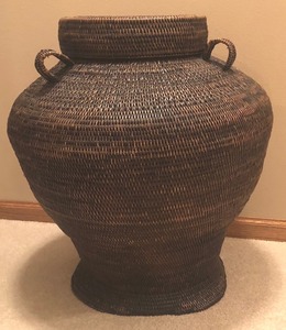 Large Decorative Wicker Basket wLid
