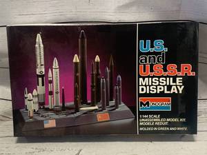 lot 8 image: Vintage USA & USSR Monogram Missile Model
