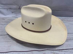 lot 45 image: George Strait Resistol Made in Texas Cowboy Hat