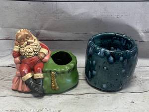 lot 48 image: Santa 1970s Ceramic Planter & Pottery