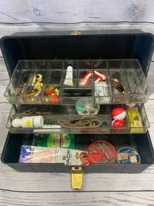 lot 51 image: Vintage Tackle Box w Tackle