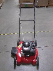 lot 4 image: Yard Machines 20 in. 125cc OHV Briggs & Stratton Gas Push Mower 11A-02BT729