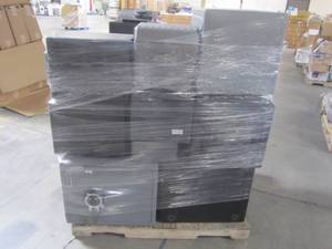 lot 226 image: WHOLESALE MIXED PALLET OF COMBINATION SAFES