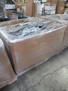 lot 408 image: WHOLESALE MIXED PALLET OF MISCELLANEOUS BRAND NAME CLOTHING - BRAND NEW
