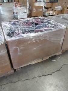 lot 411 image: WHOLESALE MIXED PALLET OF MISCELLANEOUS BRAND NAME CLOTHING - BRAND NEW
