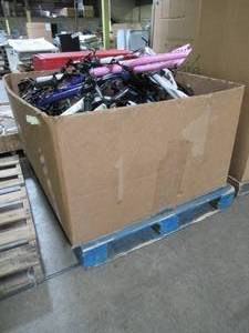 lot 303 image: WHOLESALE MIXED PALLET OF MISCELLANEOUS BICYCLE FRAMESPARTS