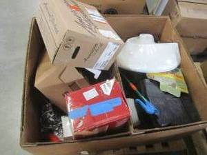 lot 312 image: WHOLESALE MIXED PALLET OF HAND TOOLS, TOILET ACCESSORIES AND MORE
