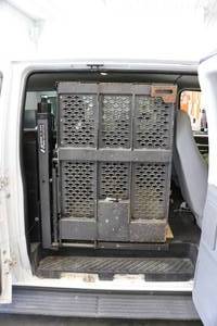 Braun Corporation NV05SSW Wheelchair Lift