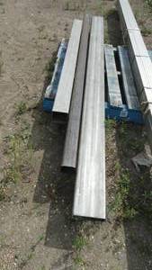 lot 10 image: Tubing