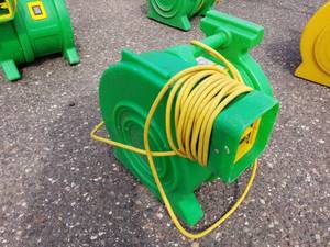 lot 77 image: B-Air Kodiak 1 HP Bounce House Blower, Green