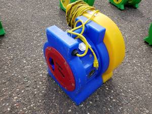 lot 78 image: Tool King Air Hawk 1 HP Bounce House Blower, Blue