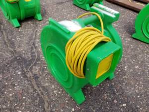 lot 79 image: B-Air Kodiak 1 HP Bounce House Blower, Green