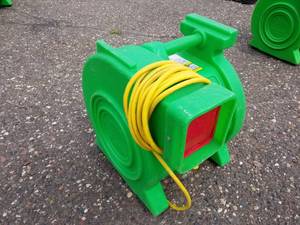 lot 86 image: B-Air Kodiak 1.5 HP Bounce House Blower, Green