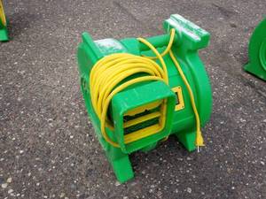 lot 90 image: B-Air Kodiak 1 HP Bounce House Blower, Green