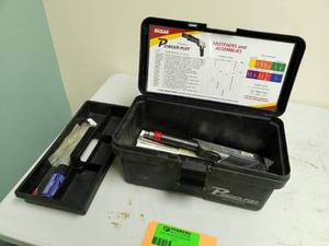 lot 126 image: Oceas Powder-Puff Fastener with Case, Powder Loads