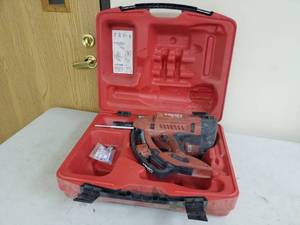 lot 132 image: Hilti GX 100 E Fastener with Case