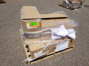 lot 148 image: Brownlee Lighting LED Light Fixtures 5057 with Plastic Covers 14x2ft.